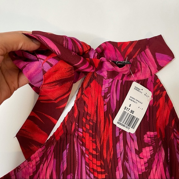 Palm tree print sleeveless blouse - Picture 2 of 6